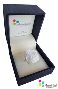 White rose ring