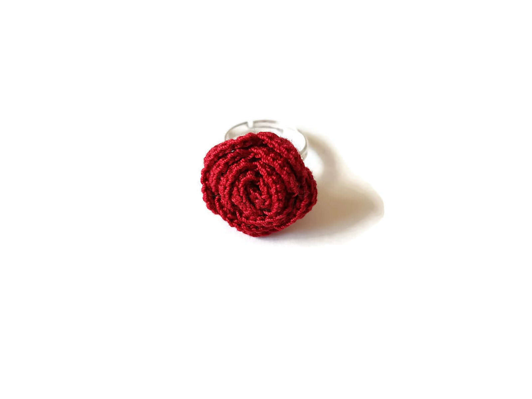Burgundy ring rose