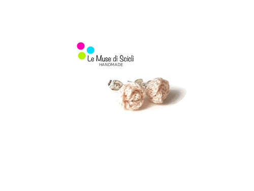 beige rose stud earrings