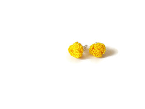 Boucles d'oreilles puces roses jaunes