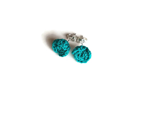 Emerald stud earrings 