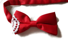 Red bow tie - Papillon