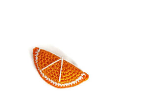 Spilla arancia in cotone all'uncinetto unisex