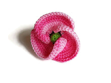 Spilla papavero rosa unisex in cotone sfumato all'uncinetto