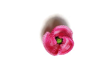 Spilla papavero rosa unisex in cotone sfumato all'uncinetto